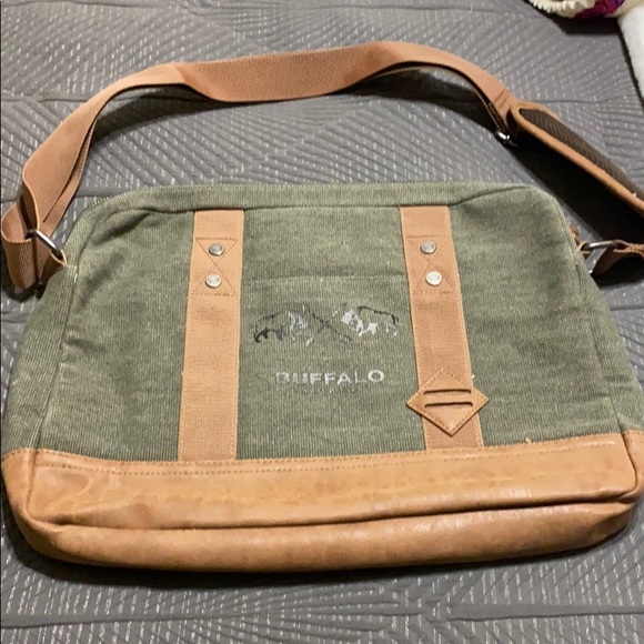 buffalo david bitton messenger bag